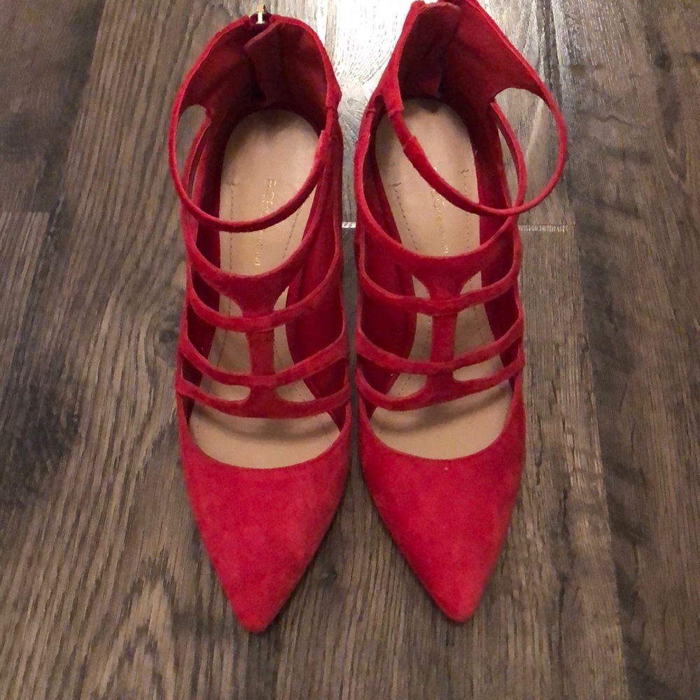 Red Pumps